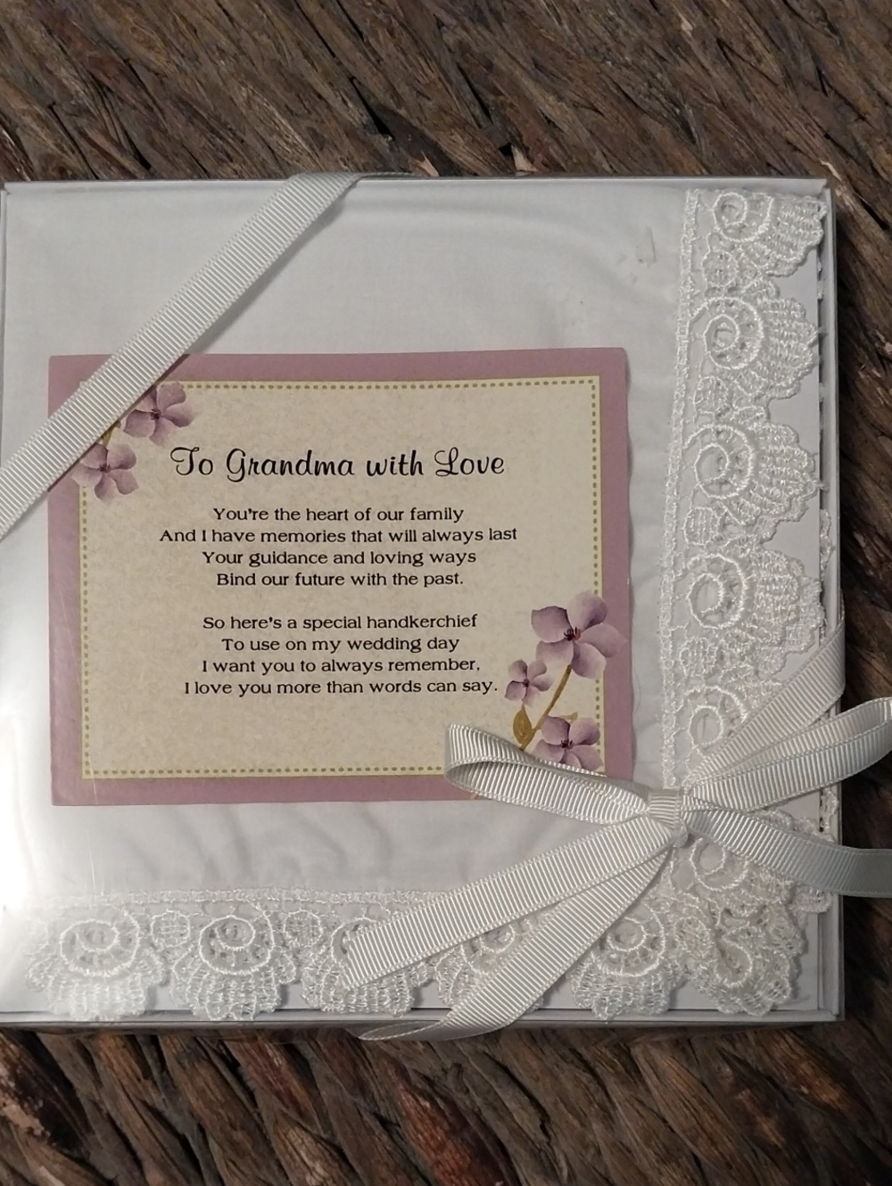 Source Unknown White Lace Handkerchief Gift with Pink Accent Card